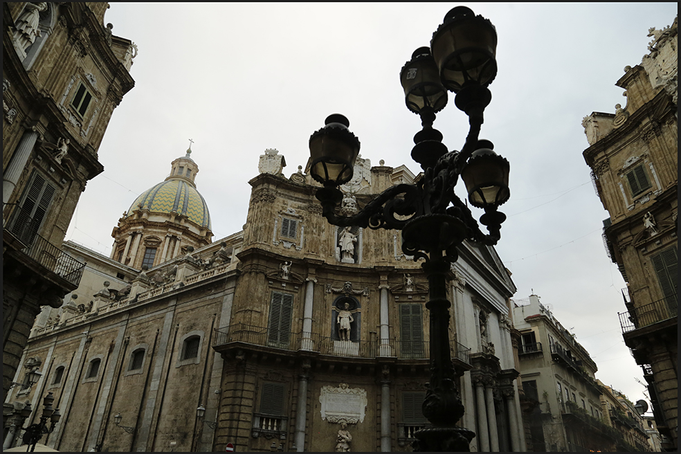 I QUATTRO CANTI E LA CUPOLA DEI TEATINI A PALERMO