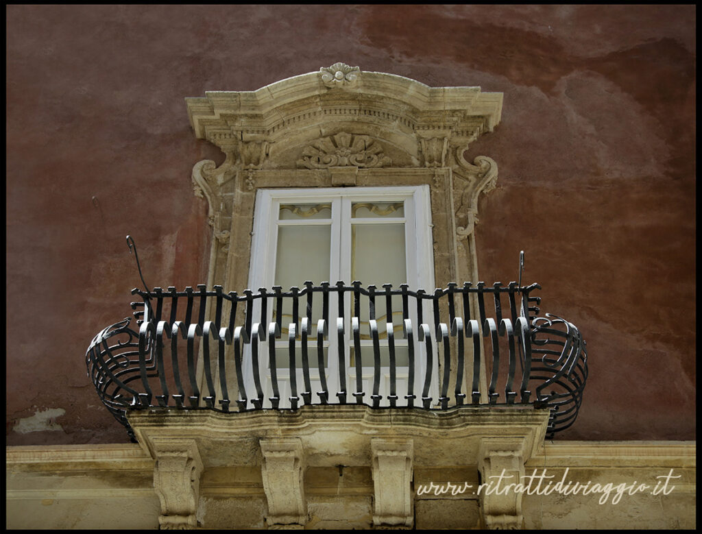 PALAZZO BORGIA DEL CASALE - PIAZZA DUOMO ORTIGIA